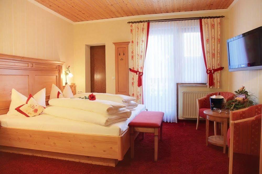 Landhotel Zur Gruenen Kutte 乌尔斯豪森 外观 照片